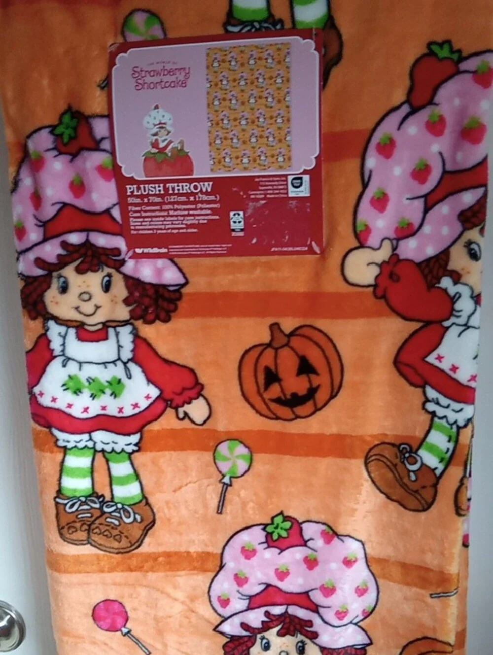 Halloween Strawberry Shortcake  Plush Throw Blanket